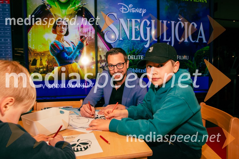  Srđan Milovanović, glasbenik;  ... Sneguljčica, premiera Disneyjeve klasike v Cineplexx Ljubljana