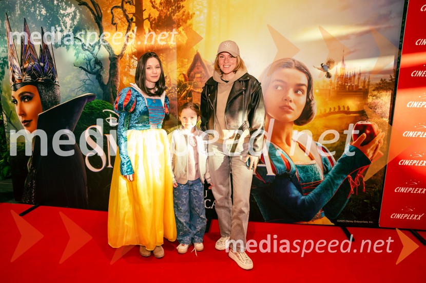  ... ;  Klara Čotar, Black Tea Cosplay;  ... Sneguljčica, premiera Disneyjeve klasike v Cineplexx Ljubljana