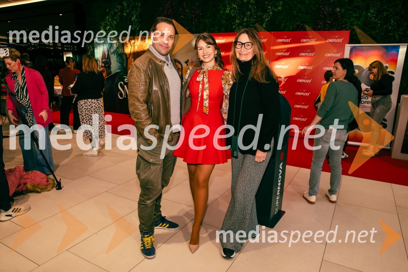  Rok Kunaver, igralec;  Saša Lešnjek, pevka, igralka;  ... Sneguljčica, premiera Disneyjeve klasike v Cineplexx Ljubljana