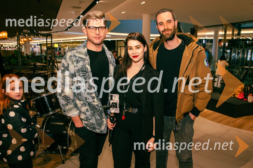  Klemen Bunderla, radijski voditelj, radio Aktual;  Simona Bračun Rok, Cineplexx;  Luka Švigelj, snemalec in fotografSneguljčica, premiera Disneyjeve klasike v Cineplexx Ljubljana