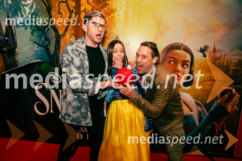  Klemen Bunderla, radijski voditelj, radio Aktual;  Klara Čotar, Black Tea Cosplay;  Rok Kunaver, igralecSneguljčica, premiera Disneyjeve klasike v Cineplexx Ljubljana