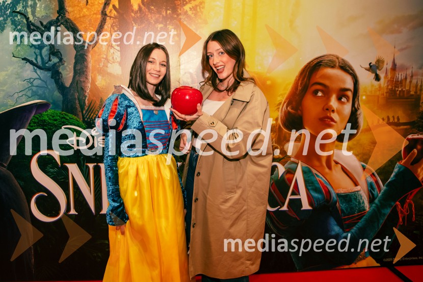  Klara Čotar, Black Tea Cosplay;  ... Sneguljčica, premiera Disneyjeve klasike v Cineplexx Ljubljana