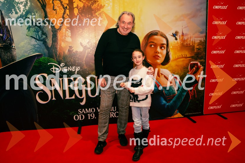  Marjan Bunič, pevec, voditelj, Radio Ognjišče;  ... Sneguljčica, premiera Disneyjeve klasike v Cineplexx Ljubljana