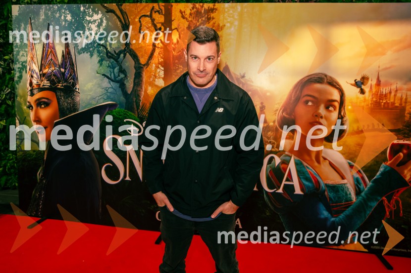  Klemen Bučan, radijski voditelj, stand-up komik, DJSneguljčica, premiera Disneyjeve klasike v Cineplexx Ljubljana