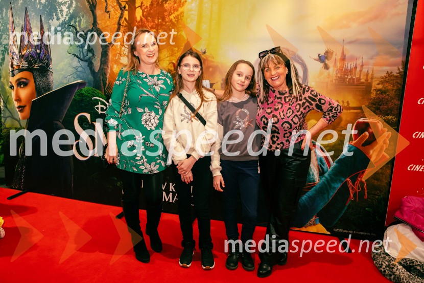  Tamara Fortuna, blogerka;  Isabella  Fortuna;  Tara Siana Fortuna;  ... Sneguljčica, premiera Disneyjeve klasike v Cineplexx Ljubljana