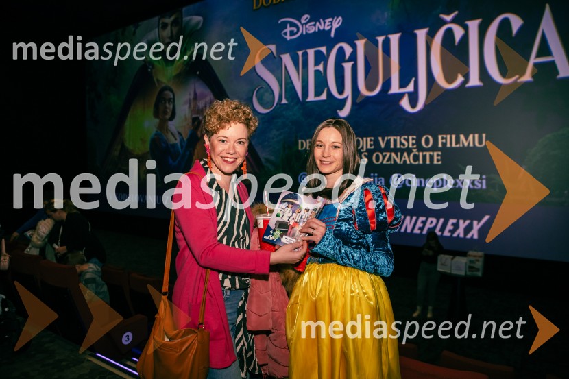  Tanja Pečenko, pevka, igralka, plesalka;  Klara Čotar, Black Tea CosplaySneguljčica, premiera Disneyjeve klasike v Cineplexx Ljubljana