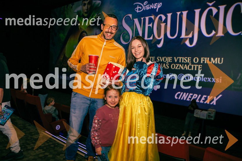  ... ;  ... ;  Klara Čotar, Black Tea CosplaySneguljčica, premiera Disneyjeve klasike v Cineplexx Ljubljana