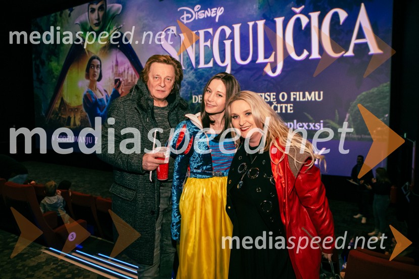  ... ;  Klara Čotar, Black Tea Cosplay;  ... Sneguljčica, premiera Disneyjeve klasike v Cineplexx Ljubljana