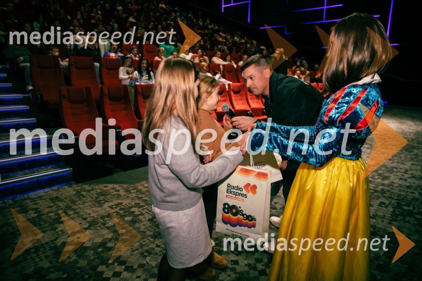  ... ;  Klemen Bučan, radijski voditelj, stand-up komik, DJ;  Klara Čotar, Black Tea CosplaySneguljčica, premiera Disneyjeve klasike v Cineplexx Ljubljana