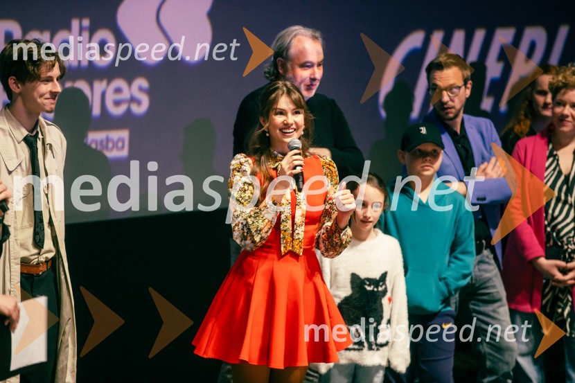  ... ;  Saša Lešnjek, pevka, igralka;  Marjan Bunič, pevec, voditelj, Radio Ognjišče;  ... ;  Srđan Milovanović, glasbenikSneguljčica, premiera Disneyjeve klasike v Cineplexx Ljubljana