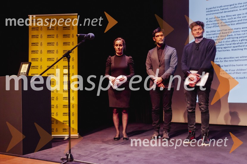  Maja Prettner, filmska režiserka;  Nemanja Vojinović, scenarist;  Primož Bezjak, igralec, plesalec27. Festival dokumentarnega filma, zaključek