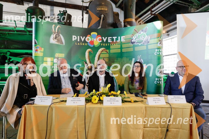  Darinka Pavlič Kamien, strokovnjakinja za komuniciranje;  Urban Centa, programski direktor festivala Pivo in cvetje Laško;  Miha  Mirt, direktor STIK Laško;  Jana Morelj, radijska in TV voditeljica;  Miha  Butara, direktor SŽ Potniški prometNovinarska konferenca pred festivalom Pivo in cvetje Laško 2025
