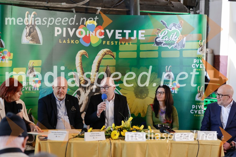  Darinka Pavlič Kamien, strokovnjakinja za komuniciranje;  Urban Centa, programski direktor festivala Pivo in cvetje Laško;  Miha  Mirt, direktor STIK Laško;  Jana Morelj, radijska in TV voditeljica;  Miha  Butara, direktor SŽ Potniški prometNovinarska konferenca pred festivalom Pivo in cvetje Laško 2025