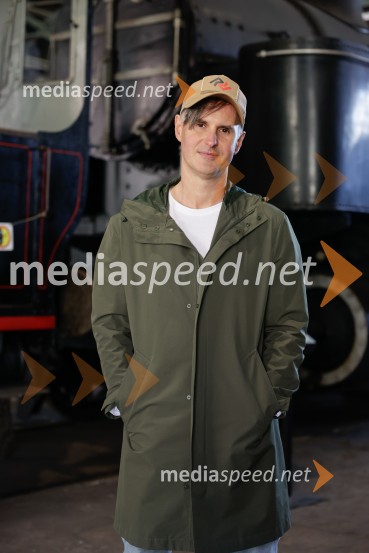  Rok  Lunaček, pisec besedil, aranžer in pevecNovinarska konferenca pred festivalom Pivo in cvetje Laško 2025