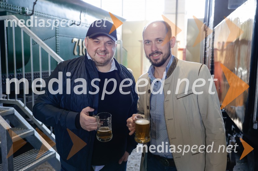  Rok Švab, glasbenik, skupina Modrijani;  ... Novinarska konferenca pred festivalom Pivo in cvetje Laško 2025