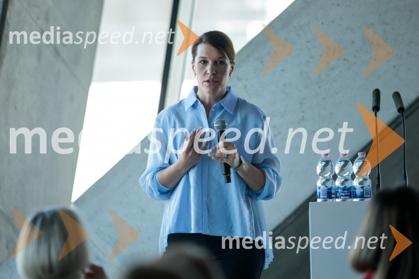  Eva Šterk2. Effie dan