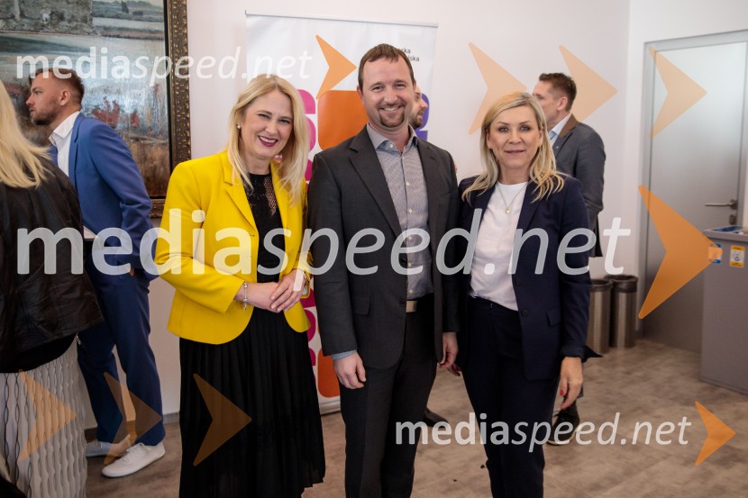  ... ;  Niko Kušar, Telekom Slovenije;  Mojca  Briščik, glavna izvršna direktorica pri SOZ - Slovenski oglaševalski zbornici in predsednica, festival Golden Drum2. Effie dan