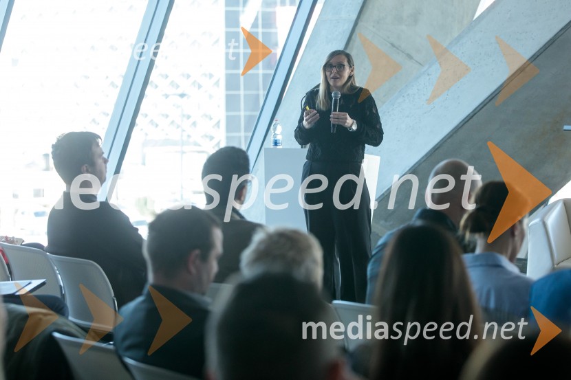  Majda Modic Taslidža2. Effie dan