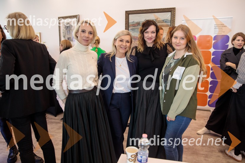  Špela Žorž, predsednica Effie Slovenija 2025;  ... ;  Rinalda Klemenčič, strokovna direktorica Effie Slovenija 2025;  ... ;  ... 2. Effie dan