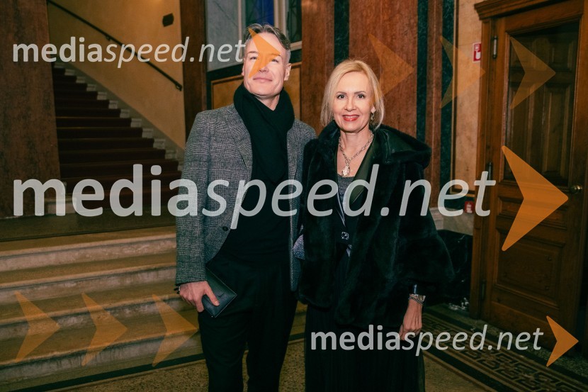  Saša Krajnc, TV Voditelj, RTV;  Melita  TovornikOpera za tri groše, koprodukcija SNG Drama Ljubljana in SNG Opera in balet Ljubljana