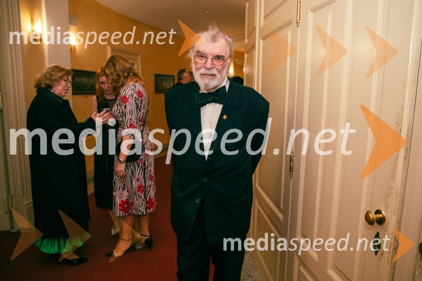  Primož Sark, novinarOpera za tri groše, koprodukcija SNG Drama Ljubljana in SNG Opera in balet Ljubljana