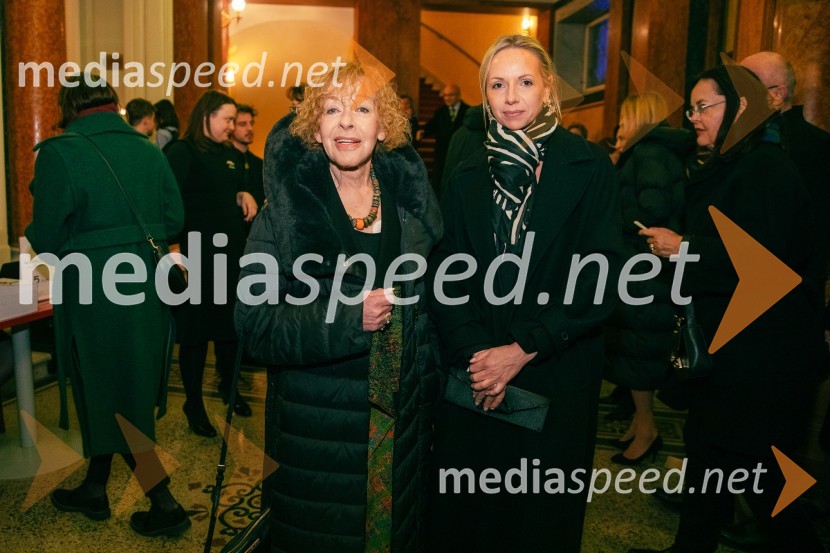  Milena  Zupančič, igralka;  ... Opera za tri groše, koprodukcija SNG Drama Ljubljana in SNG Opera in balet Ljubljana