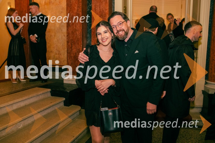  Ema Hribernik;  Marko  Hribernik, direktor SNG Opera in balet LjubljanaOpera za tri groše, koprodukcija SNG Drama Ljubljana in SNG Opera in balet Ljubljana