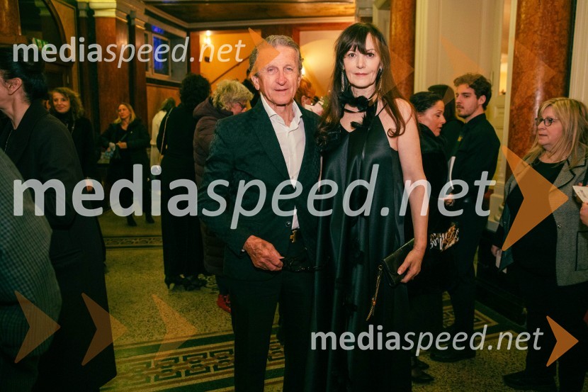 Dr. Brane Gaber, pediater; dr. Mateja GaberOpera za tri groše, koprodukcija SNG Drama Ljubljana in SNG Opera in balet Ljubljana