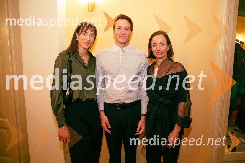  ... ;  ... ; dr. Eva Boštjančič, vodja odelka za psihologijo dela in organizacije, Filozofska fakulteta v LjubljaniOpera za tri groše, koprodukcija SNG Drama Ljubljana in SNG Opera in balet Ljubljana