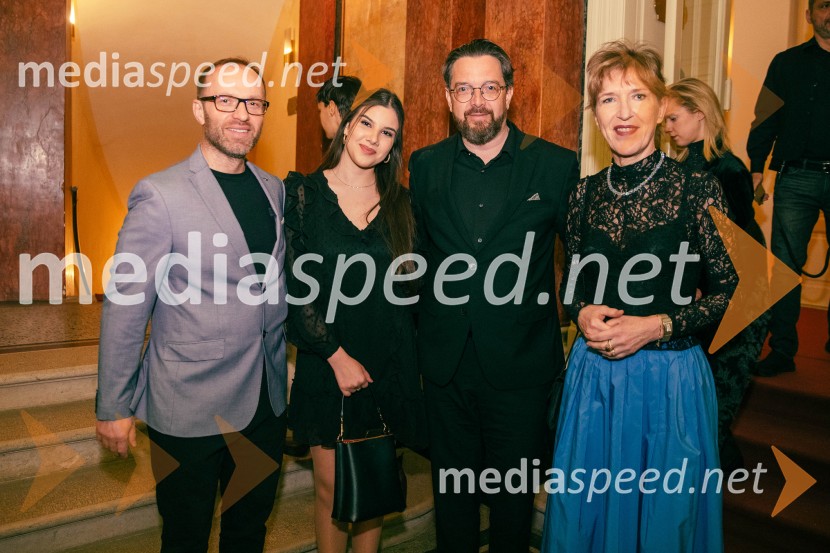  Klemen Valter, poslovni vodja programa, SNG Opera in Balet Ljubljana;  Ema Hribernik;  Marko  Hribernik, direktor SNG Opera in balet Ljubljana;  Vesna Jurca Tadel, ravnateljica SNG Drama LjubljanaOpera za tri groše, koprodukcija SNG Drama Ljubljana in SNG Opera in balet Ljubljana