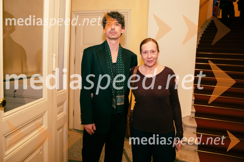  Nejc Cijan Garlatti, igralec;  Barbara Vidovič, igralkaOpera za tri groše, koprodukcija SNG Drama Ljubljana in SNG Opera in balet Ljubljana