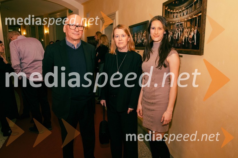  Janez Pipan, režiser;  Petra Škofic, vodja odnosov z javnostjo Lutkovnega gledališča Ljubljana;  Katarina Julija Pipan, slovenska tekmovalka v dresurnem jahanjuOpera za tri groše, koprodukcija SNG Drama Ljubljana in SNG Opera in balet Ljubljana