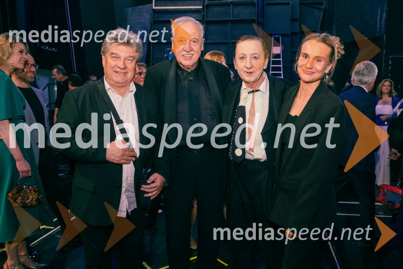  Branko Robinšak, operni pevec;  ... ;  ... ;  ... Opera za tri groše, koprodukcija SNG Drama Ljubljana in SNG Opera in balet Ljubljana