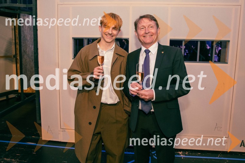  Jakob Kavšek;  Andrej Kavšek, župan, Občina ČrnomeljOpera za tri groše, koprodukcija SNG Drama Ljubljana in SNG Opera in balet Ljubljana