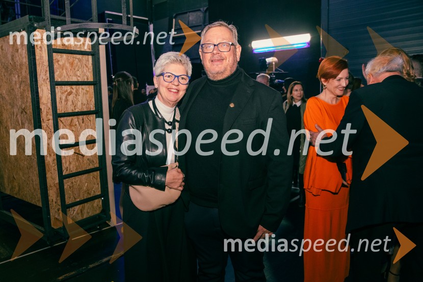  Mirjam Drnovšček, direktorica, SNG Nova Gorica;  ... Opera za tri groše, koprodukcija SNG Drama Ljubljana in SNG Opera in balet Ljubljana