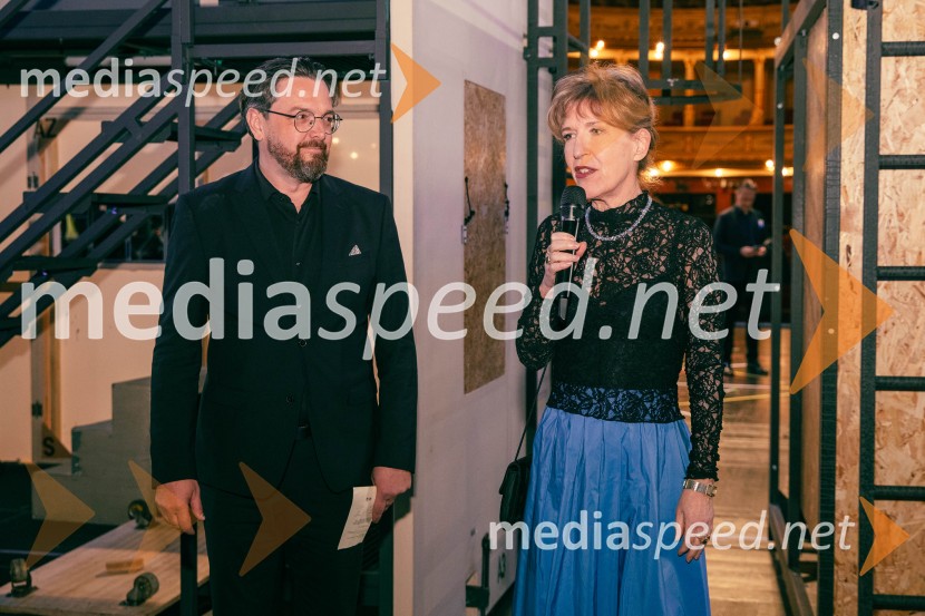  Vesna Jurca Tadel, ravnateljica SNG Drama Ljubljana;  Marko  Hribernik, direktor SNG Opera in balet LjubljanaOpera za tri groše, koprodukcija SNG Drama Ljubljana in SNG Opera in balet Ljubljana