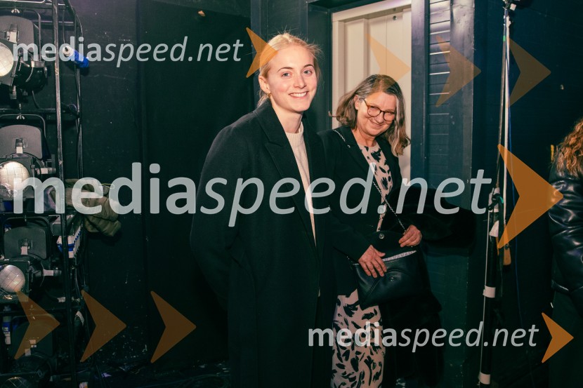  Neža Klančar, plavalka;  ... Opera za tri groše, koprodukcija SNG Drama Ljubljana in SNG Opera in balet Ljubljana