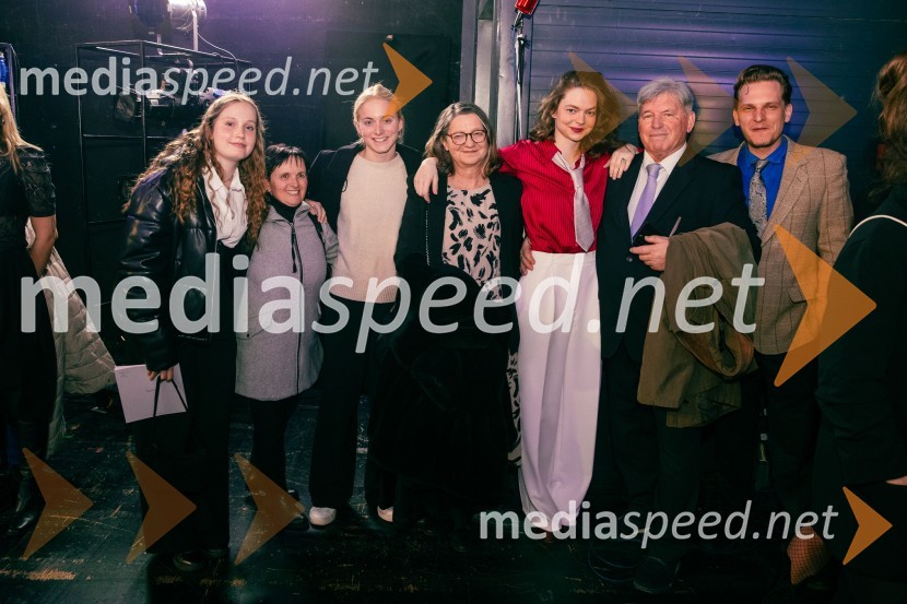  ... ;  ... ;  Neža Klančar, plavalka;  ... ;  Mina Švajger, igralka;  ... ;  Matevž Sluga, igralecOpera za tri groše, koprodukcija SNG Drama Ljubljana in SNG Opera in balet Ljubljana