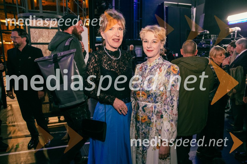  Vesna Jurca Tadel, ravnateljica SNG Drama Ljubljana;  ... Opera za tri groše, koprodukcija SNG Drama Ljubljana in SNG Opera in balet Ljubljana