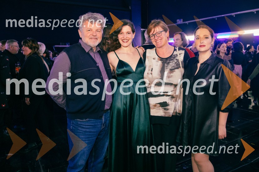  ... ;  Urša Kavčič, igralka;  ... ;  ... Opera za tri groše, koprodukcija SNG Drama Ljubljana in SNG Opera in balet Ljubljana