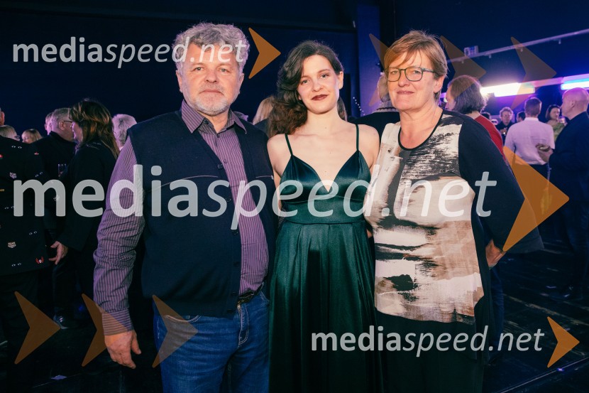  ... ;  ... ;  Urša Kavčič, igralkaOpera za tri groše, koprodukcija SNG Drama Ljubljana in SNG Opera in balet Ljubljana