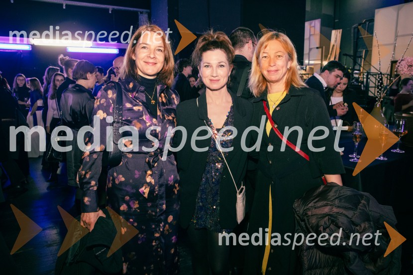  ... ;  Sabina  Kogovšek, igralka;  ... Opera za tri groše, koprodukcija SNG Drama Ljubljana in SNG Opera in balet Ljubljana