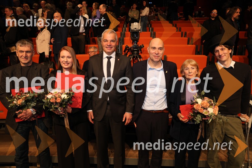  Avgust Demšar, pisatelj;  Oksana Pečeny, koncertna mojstrica;  Aleksander Saša Arsenovič, župan, Mestna občina Maribor;  ... ;  Anka Krašna, slikarka;  Jurij Drevenšek, igralecGlazerjeve nagrade 2025, podelitev