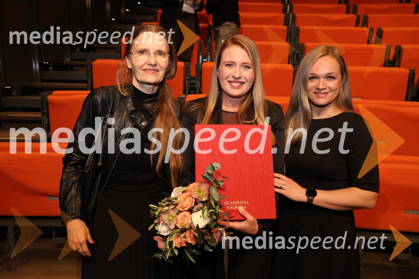  Nevenka Pašek, marketing SNG Maribor;  Oksana Pečeny, koncertna mojstrica;  ... Glazerjeve nagrade 2025, podelitev