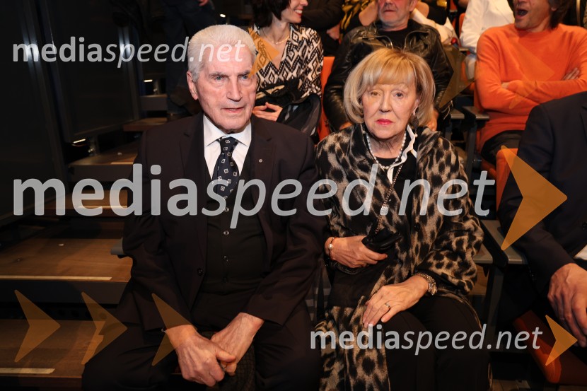 prof. dr. Ludvik Toplak,  predsednik Alma Mater Europaea, nekdanji rektor UM;  Edita Benko ToplakGlazerjeve nagrade 2025, podelitev