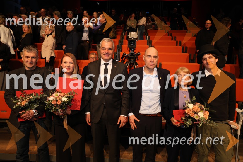  Avgust Demšar, pisatelj;  Oksana Pečeny, koncertna mojstrica;  Aleksander Saša Arsenovič, župan, Mestna občina Maribor;  ... ;  Anka Krašna, slikarka;  Jurij Drevenšek, igralecGlazerjeve nagrade 2025, podelitev