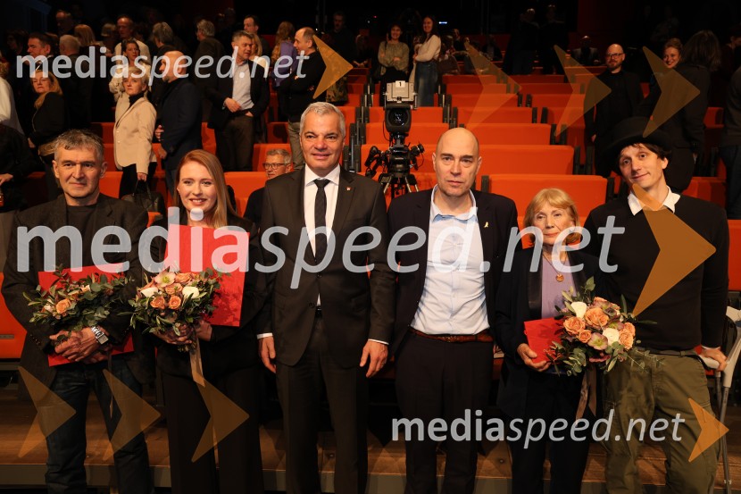  Avgust Demšar, pisatelj;  Oksana Pečeny, koncertna mojstrica;  Aleksander Saša Arsenovič, župan, Mestna občina Maribor;  ... ;  Anka Krašna, slikarka;  Jurij Drevenšek, igralecGlazerjeve nagrade 2025, podelitev