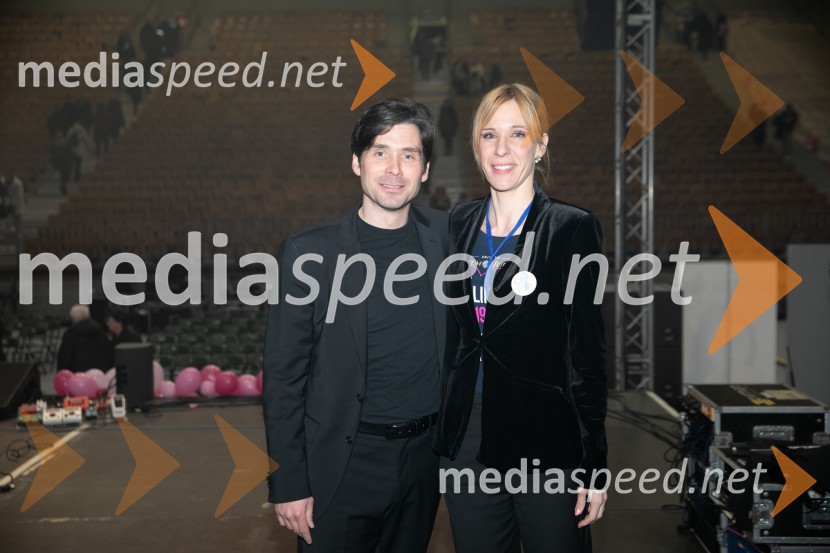  Tilen Artač, imitator, glasbenik;  ... Veliki dobrodelni koncert za Karolino