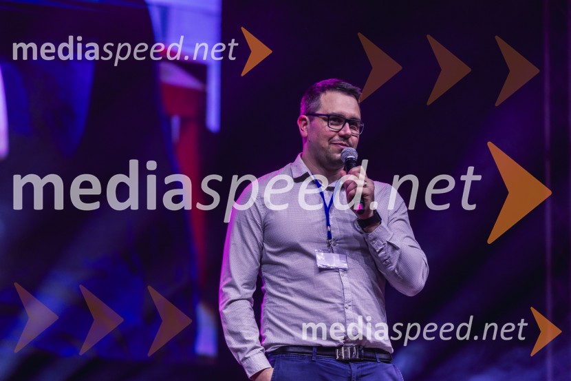  Borut LavričVeliki dobrodelni koncert za Karolino