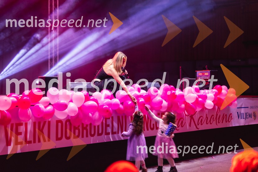  Ines Erbus, pevka;  Karolina Lavrič;  ... Veliki dobrodelni koncert za Karolino